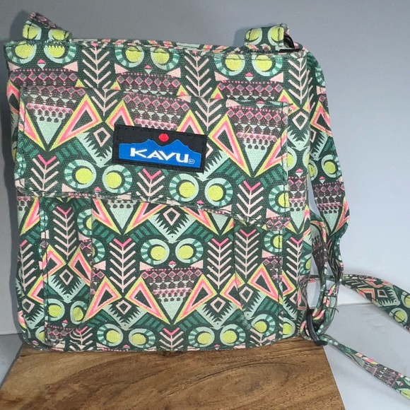Kavu Handbags - Kabu cross body bag- NEW-NEVER USED